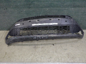 TOYOTA C-HR решетка бампера переднего центральная 52129F4130 2020г. арт.1178745