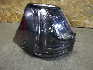 LEXUS LX фонарь задний левый наружный 81561-60B51
2019г. арт.1179263 Уценка