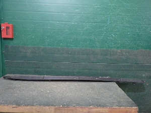 TOYOTA LAND CRUISER 300 накладка подножки порога правого 51771-6A210 2022г. арт.1285030