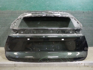 GEELY ATLAS крышка багажника (дверь задка) верхняя часть 5062053300C15 2024г. арт.1297156