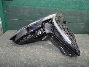 GEELY ATLAS фара левая 7051051300 2024г. арт.1304410 LED