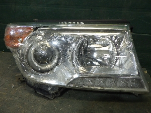 TOYOTA LAND CRUISER 200 фара правая 8114560F30 2012г. арт.1332928 ксенон