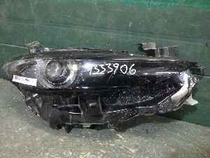 MAZDA CX-4 фара правая GW9C51030 2022г. арт.1333906 LED