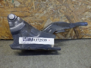 HYUNDAI SANTA FE петля капота правая 791202B000
2008г. арт.1372539