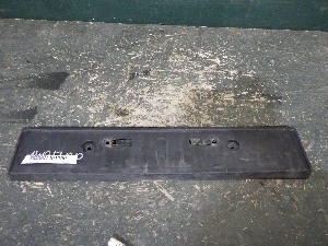 TOYOTA LAND CRUISER PRADO накладка под передний государсвенный регистрационный знак 5211460350 2021г. арт.1401700