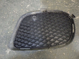 MERCEDES GLS решетка бампера переднего правая A292885542228 2017г. арт.1446731