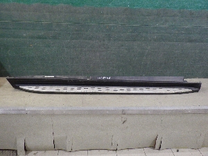 MERCEDES GL накладка порога правого A1666900675 2015г. арт.1448746