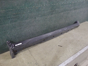 NISSAN X-TRAIL накладка порога правого 768504CM0B 2019г. арт.1452233 Уценка