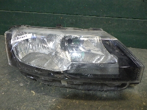 SKODA RAPID  фара правая  2015г. арт.1476109 галоген