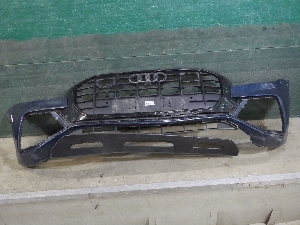 AUDI Q8 облицовка бампера переднего 4M8807065CGRU 2021г. арт.1478338