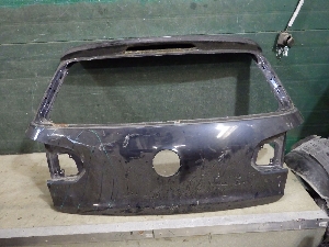 VOLKSWAGEN GOLF  крышка багажника 5K6827025J 2012г. арт.1478431