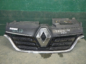 RENAULT SANDERO решетка облицовки радиатора 623105887R 2021г. арт.1485437