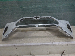 TOYOTA RAV4 облицовка бампера переднего 521194A921 2020г. арт.1505711