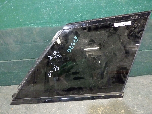 LAND ROVER RANGE ROVER SPORT стекло боковины правой LR044116 2017г. арт.1517376