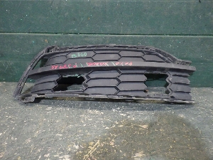 SKODA KAROQ молдинг бампера переднего правый 2021г. арт.1519660 Уценка