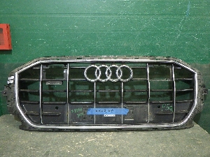 AUDI Q8 решетка облицовки радиатора 4M8853651AHMX3 2018г. арт.1522744