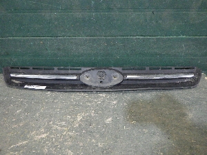 FORD KUGA облицовка радиатора 1893745 2015г. арт.1522799