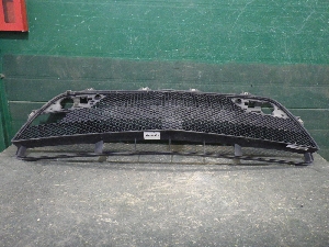 MERCEDES GL решетка бампера переднего центральная A1668855022 2015г. арт.1560018