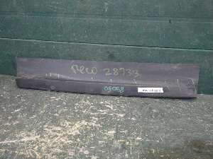 PORSCHE CAYENNE молдинг двери задней левой 9Y0839095A 2024г. арт.1589050