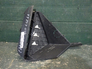 CHANGAN UNI-V решетка бампера переднего правая C281F2713011800 2023г. арт.1609885