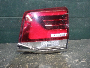 TOYOTA LAND CRUISER 200 фонарь задний правый внутренний 8158160371 2016г. арт.1624896