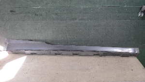 AUDI A5 накладка подножки порога правого 8W6853856AGRU г. арт.1632165