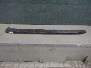 TOYOTA LAND CRUISER PRADO накладка подножки порога правого 517716A160 2022г. арт.1633535