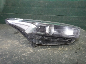 KIA CERATO фара правая 92102M6600 2022г. арт.1636343 галоген