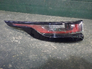 LAND ROVER RANGE ROVER VELAR фонарь задний левый внутренний LR181912 2019г. арт.1639588