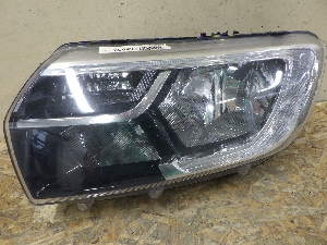 RENAULT SANDERO фара левая 260601719R 2018г. арт.1765052 галоген