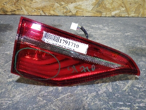 KNEWSTAR 001 фонарь задний левый внутренний 7057019300 2025г. арт.1791710